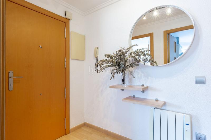 Foto 54747f08-b6ed-40e1-85bb-5b79deb0ef92. Piso se vende amplio piso en calle cuenca tramoyeres, en Valencia