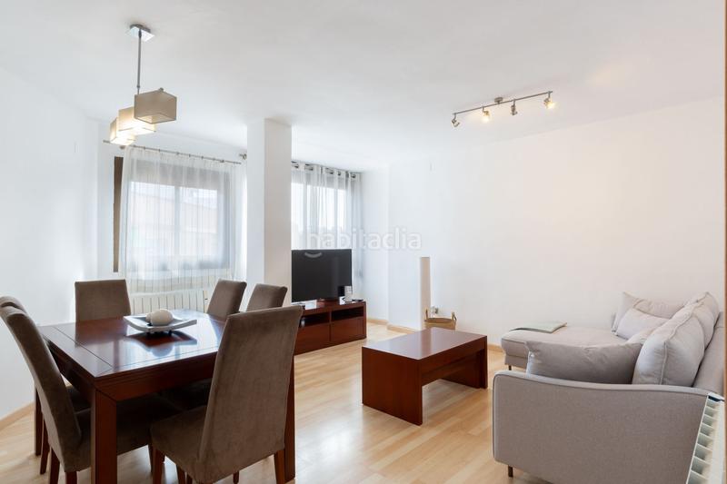 Foto d2df6c1c-a5a7-427a-b0ec-af659edc23cf. Piso se vende amplio piso en calle cuenca tramoyeres, en Valencia