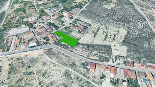 Finca rústica a Calle virgen de la macarena 87. Solar en molina de segura