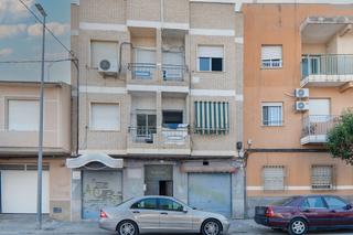 Etagenwohnung en Calle de alguazas 26. Piso en ceuti