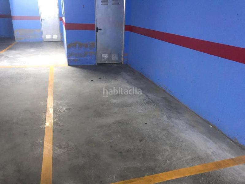 Foto cb7339e9-b3a4-41ba-a25e-7b122d7c4659. Parking voiture dans calle solana 7b dans Ceutí