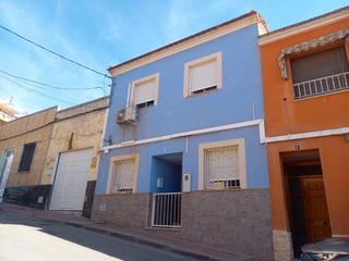 Haus  Calle hernán cortés. Casa en molina de segura