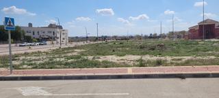 Terrain résidentiel à Calle pedro villa valero 7. Solvia inmobiliaria - solares lorquí