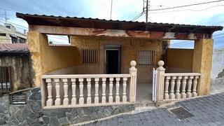 Xalet a Calle valle inclán 14. Vivienda en archena