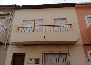 Pis a Calle begonia 23. Vivienda en archena