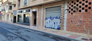Local Comercial en Calle paz 65. Local en molina de segura