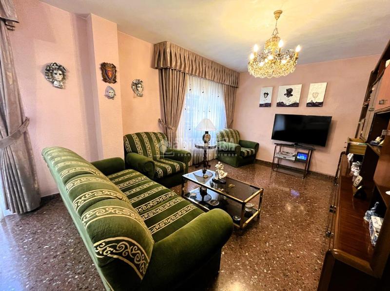 Foto b7d3696c-e345-49b0-9684-3d631a7dcdd4. Pis amb calefacció aparcament a Torrero Zaragoza