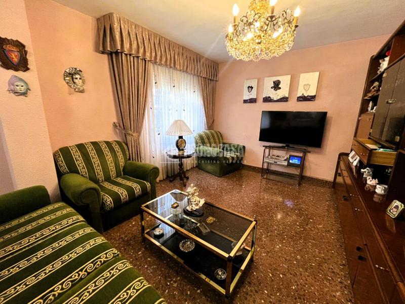 Foto f1fc8449-8590-4384-bfce-699af0c6b73e. Pis amb calefacció aparcament a Torrero Zaragoza