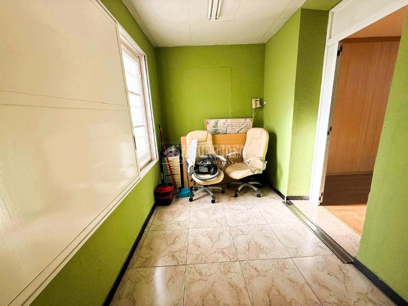 Foto db658aff-f868-43c0-ad3d-fec7e8431112. Lloguer local comercial a Torrero Zaragoza