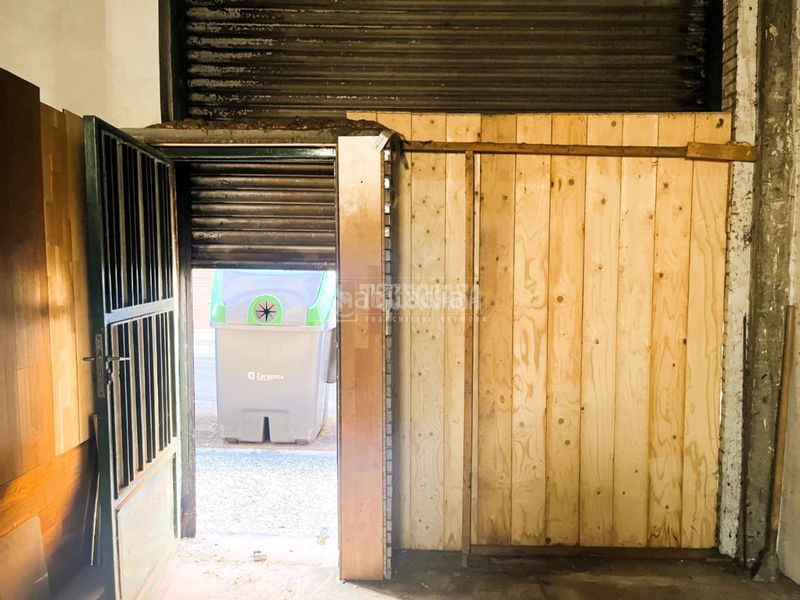 Foto 0a787233-5275-4c98-ba25-a84bd2c5bba4. Local comercial a Torrero Zaragoza