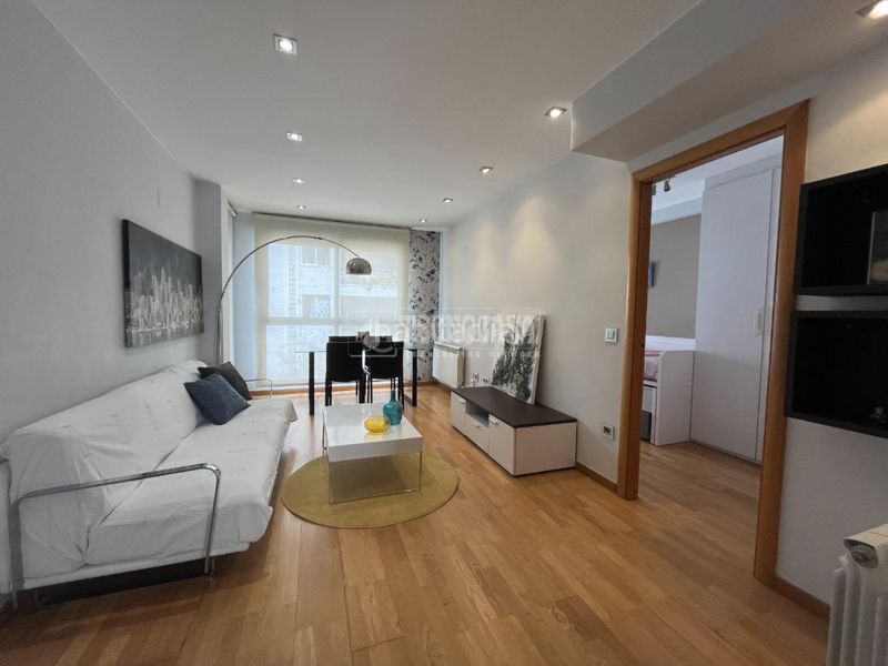 Foto 0936f4cb-1128-4bf1-9270-3b29ccfb0796. Pis amb calefacció a Torrero Zaragoza