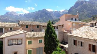 Mas  Carrer sol. Encantadora casa de pueblo con terraza en el corazón de sóller
