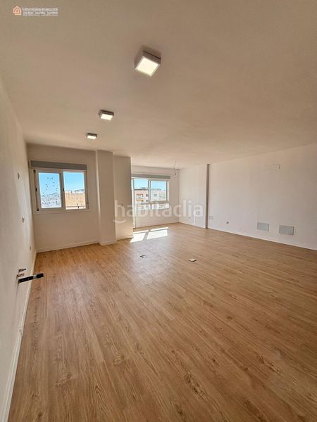 Foto d32b8db2-c546-4c78-9234-42ceaeb21341. Piso  con terraza y vistas panorámicas al mar y la tramuntana en Palma de Mallorca