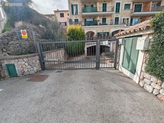 Autoparkplatz in Carretera de palma al port de sóller 45. 2 plazas de aparcamiento en complejo residencial con piscina ent