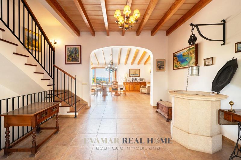 Foto 023dd953-9d21-4e33-b693-4bf262582f50. Chalet  unifamiliar con terreno, piscina y espectaculares vistas a las montañas y bahía de palma en Bunyola