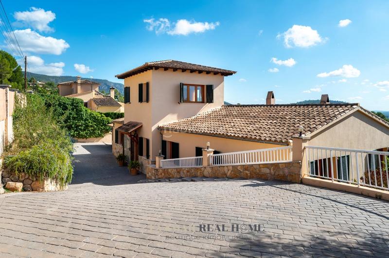 Foto 39622a6e-9071-464f-8385-b4ccb1f0c80d. Chalet  unifamiliar con terreno, piscina y espectaculares vistas a las montañas y bahía de palma en Bunyola