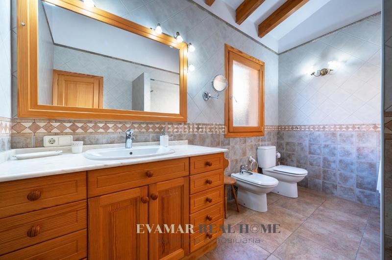 Foto 735f191c-e51c-4f21-8987-422f85394d0d. Chalet  unifamiliar con terreno, piscina y espectaculares vistas a las montañas y bahía de palma en Bunyola