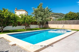 Location Chalet à Bunyola. Chalet en planta única reformado con jardín y piscina en zona de