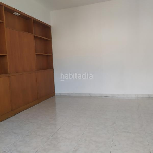 Foto f9bc6f8f-c60d-4da4-9b0f-c90df0c7afa0. Alquiler piso  junto rambla Poblenou en Poblenou Barcelona