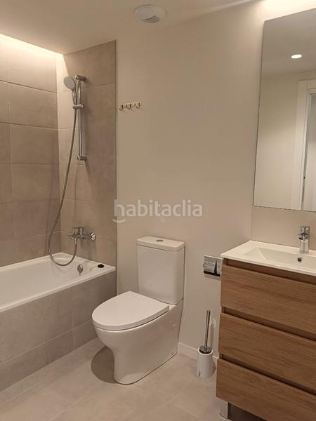 Foto 0c2c8a6c-d7eb-4618-8d5d-e4b8e1735691. Alquiler piso obra nueva a estrenar amueblada en Eixample Mataró