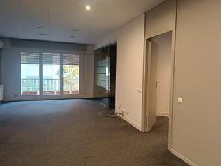 Lloguer Local Comercial  Carrer de l'emancipació. Excelente ubicacion