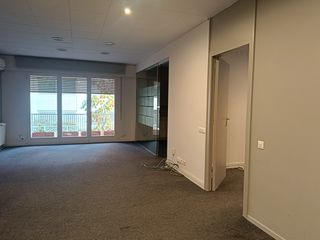 Affitto Ufficio in Sant Gervasi - Bonanova. Oficina finca señorial 5 estancias