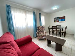 Location Appartement  Calle del general vives. Se alquila amplio y luminoso piso de 90 m² en general vives