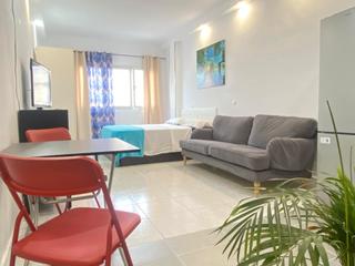 Lloguer Loft  Calle mary sánchez. Se alquila acogedor piso en la isleta, a tan solo un minuto cami