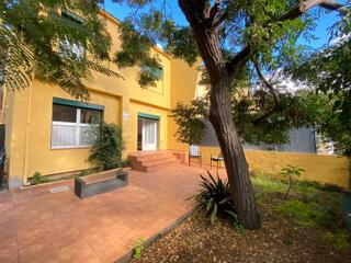 Rent Semi detached house  Carretera a los olivos. Se alquila chalet adosado en santa brígida