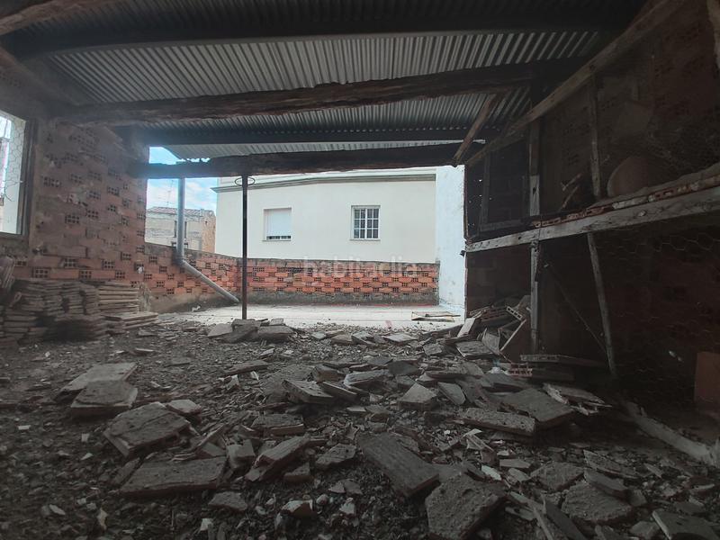 Foto d3f2570e-5c63-4409-a9b9-4ca9ebaed094. Casa  de pueblo céntrica y esquinera. en Alcanar