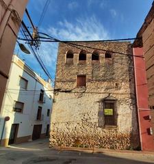 House in Carrer de rentadors 2. Casa esquinera para reformar.