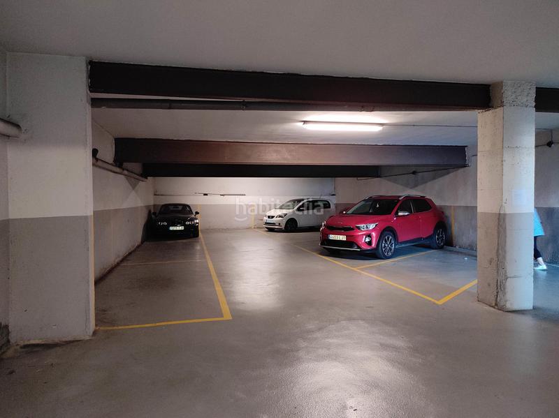 Foto a0a23bc3-b051-4f66-b54f-1b36a5c6d5a0. Autoparkplatz in bases de Manresa - carretera de santpedor Manresa