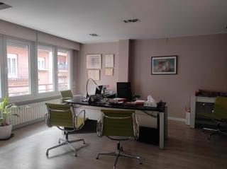Miete Etagenwohnung  Carrer de la sèquia. Piso reformado de 102 m2 útiles con 3 habs, calefacción y ascens