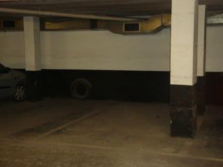 Lloguer Aparcament cotxe  Carrer de sant joan d'en coll. Parking apte per 1 cotxe a prop del centre de manresa