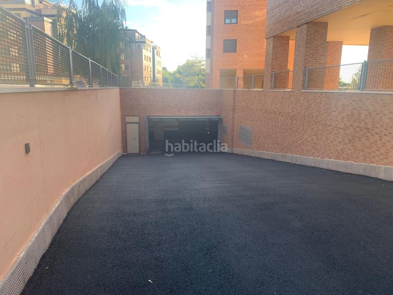 Foto 15acbf38-3cea-468f-8b96-cdebd89da657. Autoparkplatz in avenida de la juventud 28 in Sónsoles Ávila