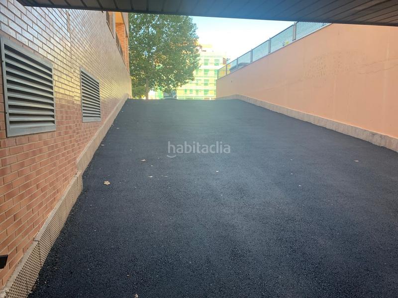 Foto 78ab3e3e-b798-4bdc-9444-e9b3b9569573. Autoparkplatz in avenida de la juventud 28 in Sónsoles Ávila