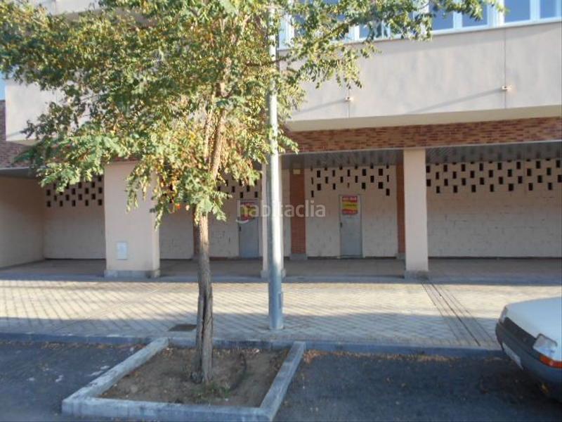Foto 2d1f9d24-986e-488d-9c6e-86a04a5727da. Alquiler local comercial 2 locales comerciales, en avenida principal. en Ávila