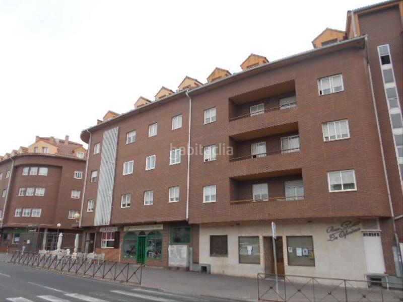Foto d4440c56-f437-47a5-adc1-0d4b59fc049a. Parking voiture dans calle santo tomás 4 dans Sónsoles Ávila