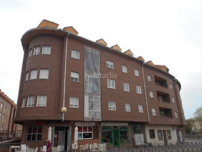 Foto d827812e-8668-4b78-bceb-2f9b59836beb. Parking voiture dans calle santo tomás 4 dans Sónsoles Ávila