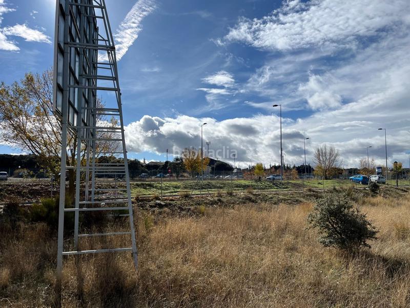 Foto bd2798bb-3c8d-4026-82a0-2ee5c9c33f18. Residential plot in ciudad de toledo 6 in Hervencias Altas - El Pinar Ávila