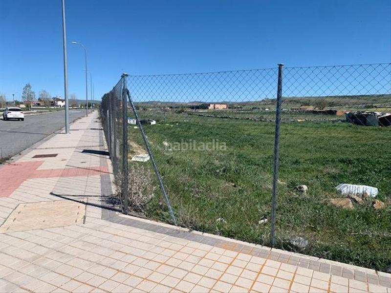 Foto 793ecaf3-e772-4c4d-b587-4221fa63fd9f. Terreno residencial en 3/3 rompidas viejas solar urbano unifamiliar en Ávila