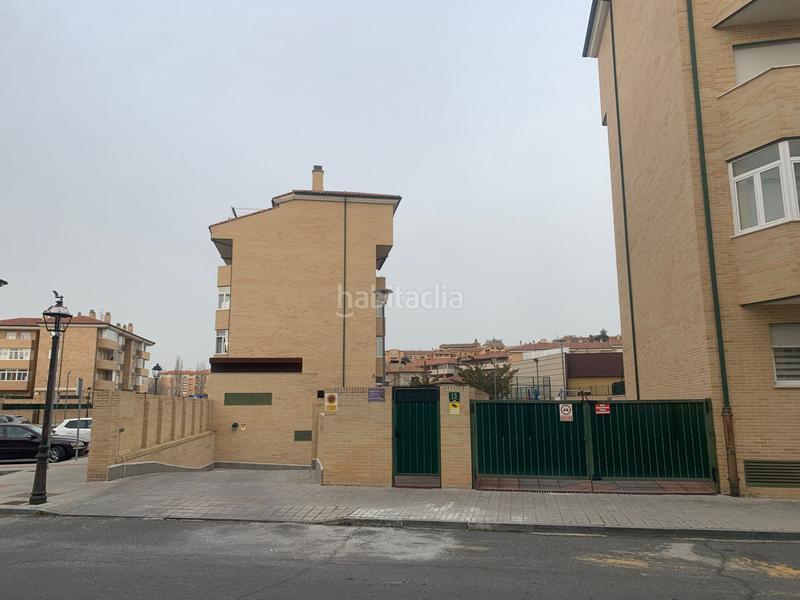 Foto fe127c46-5b7b-4f0c-8893-772926b03e80. Autoparkplatz in mancebo de arevalo 15 in Sur Ávila