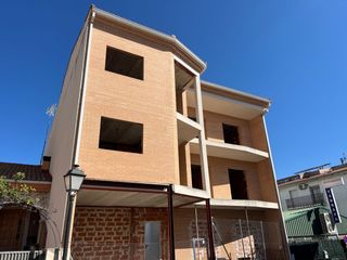 Gebäude in Las peraleras 8. Suelo  wip  edificio  11 viviendas
