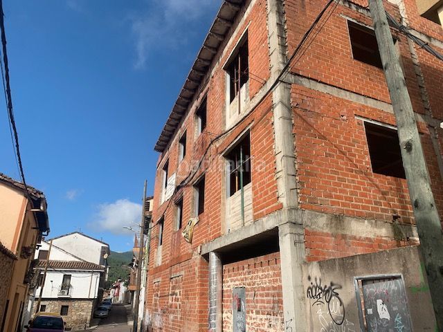Foto bf158eee-a1dd-4245-99a9-b7322b97e8c6. Edificio in empedrada 71 in Arenas de San Pedro