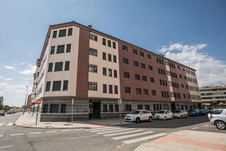 Aparcament cotxe a Dalia 9. Plazas de garaje