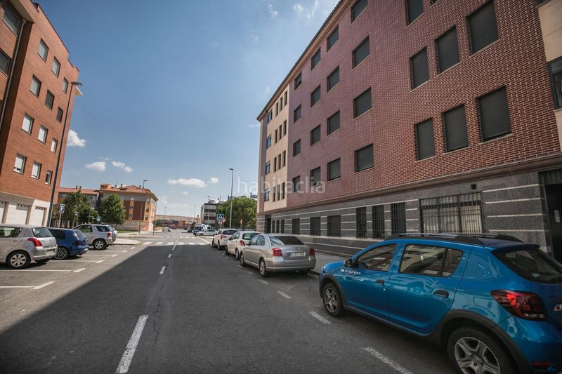 Foto 3bbdd06f-c23f-4821-aa76-956735654828. Aparcament cotxe a dalia 9 a Sónsoles Ávila