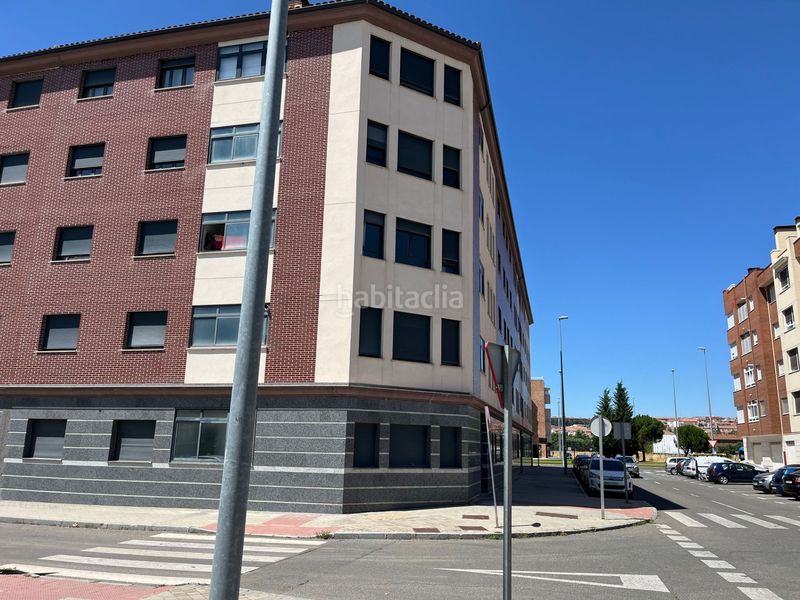 Foto 80f29e66-4b00-4f01-a5e9-634bb574ca00. Aparcament cotxe a dalia 9 a Sónsoles Ávila