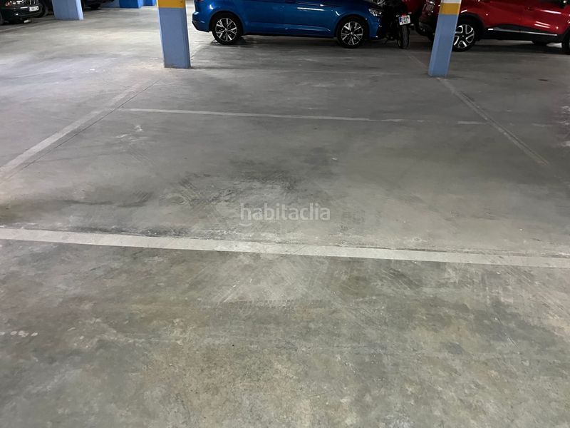 Foto f5d83457-9200-41aa-a4a6-b09b7ddd6e19. Aparcament cotxe a dalia 9 a Sónsoles Ávila