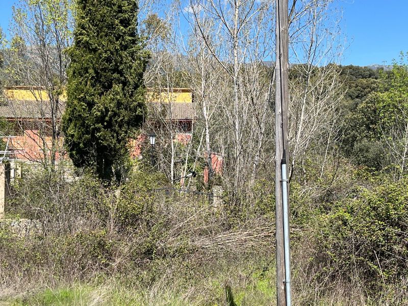 Foto a19533b9-0089-4f36-a3de-cf2628e9acb5. Finca rústica en parcela 189 189 terreno con edificacion en Casavieja