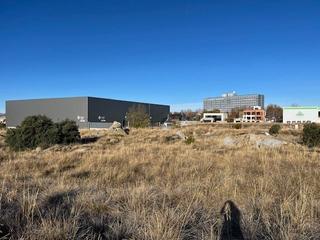 Terreny residencial a Ramon de francisco 1. Venta conjunta o separada de suelos urbanos.